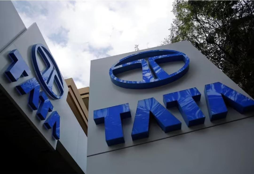 Tata Motors Stock विश्लेषण: 9% Decline के बाद Buy करें, Sell करें, या Hold करें?